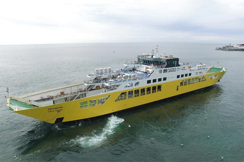 ferry crossing tierra del fuego